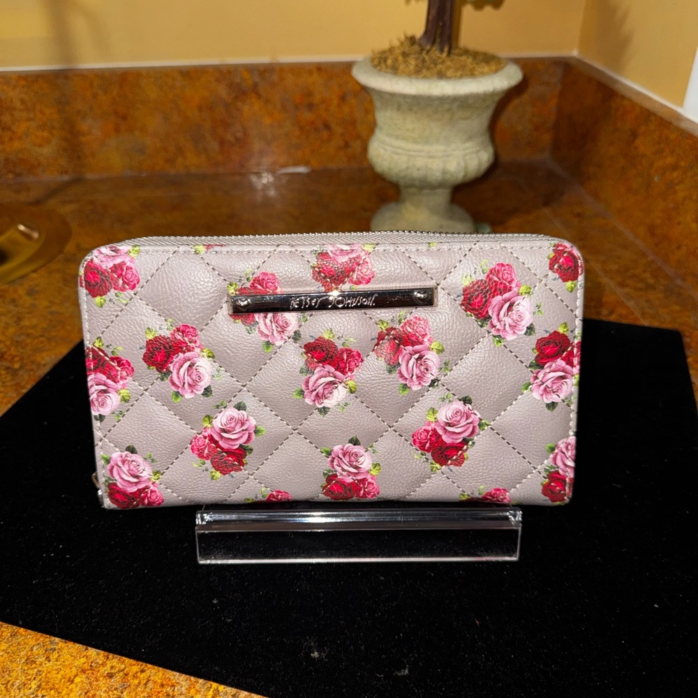 Betsey Johnson Gray Quilted Zip Around Wallet with Pink & Red Rose Print - Picture 2 of 8